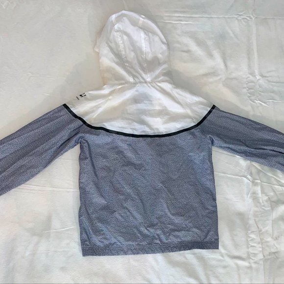 Lightweight Windbreaker Athletic Jacket - Picture 3 of 6